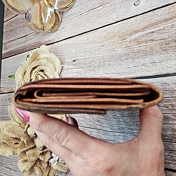 AUTHENTIC LOUIS VUITTON MONOGRAM SNAP TRIFOLD WALLET - Picture 6 of 15